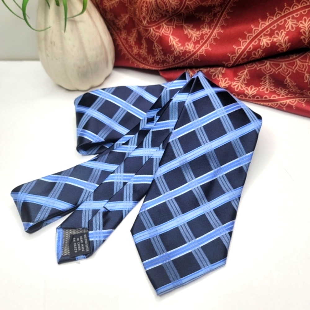 Colours Alexander Julian Tie